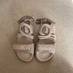 Brand new alohas sandal size 37